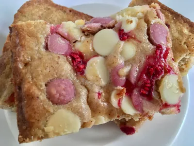 Blondies de frambuesas con cheesecake (6 pzas)