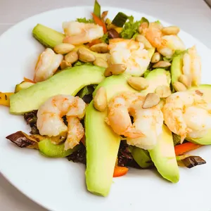 Ensalada de Camarones Salteados