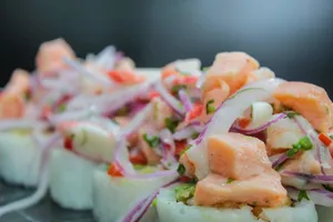 Acevichado rolls