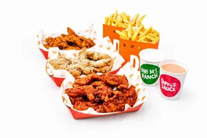 Pack 24 tenders (3 sabores a eleccion) + 2 papas + 2 dips XL