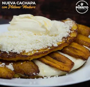 Cachapa con Plátano + Queso de mano +  topping de queso