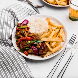 3 sopaipillas + lomo saltado