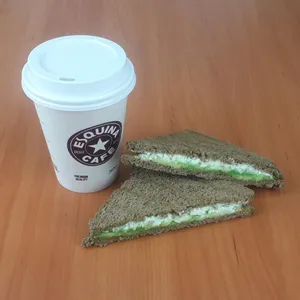 Prensado palta quesillo con cafe mediano