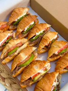 Tapaditos mechada italiano