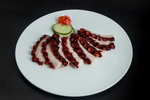Sashimi Salmón, Pulpo, Atún o Mixto (8 Cortes)