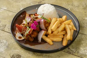 Pollo Saltado
