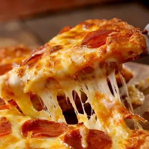Pizza Mediana $9.990 (30% OFF)