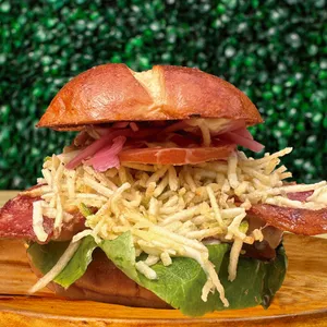 Gallarda (Pollo Burger)