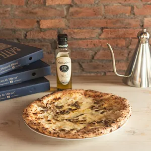 Pizza Tartufo e Funghi (Bianca) Ⓥ