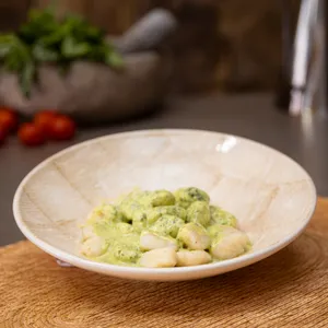 Gnocchi Salsa Pesto (4 P)