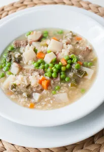 Carbonada de pollo + entrada y postre.