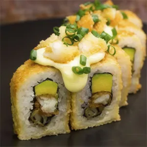 Maki Chicharrón con Tártara