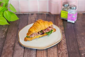 Croissant Toscano