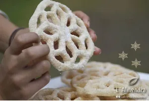 charola con 15 buñuelos