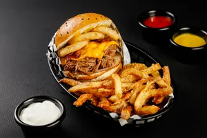 Doña Gringa + Papas LFC