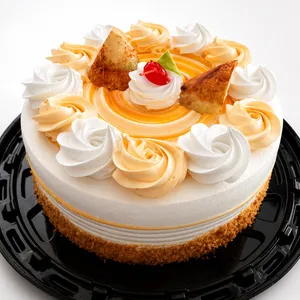 Torta keke de vainilla con relleno de lucuma y manjar mediana