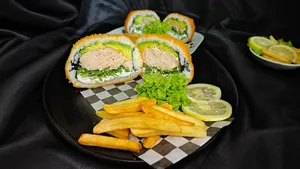 Sushiburger pollo + papas