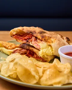 Calzone Carnes