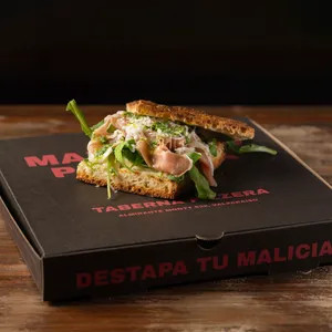Focaccia de prosciutto y striaciatella
