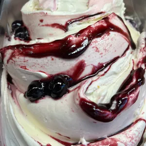 Gelato Yogur Guinda Amarena
