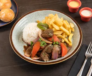 Lomo Saltado