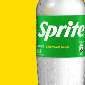 Disfruta el sabor de tu bebida Sprite.