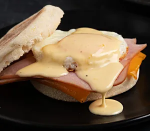 Egg Benedict Muffin