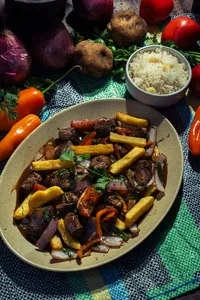 Lomo saltado