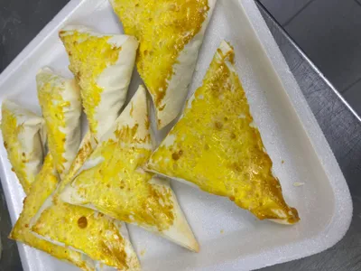Empanadas de Queso en masa filo (Medianas)