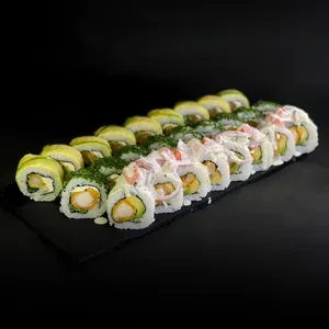 30 PIEZAS CON CEVICHE ROLL