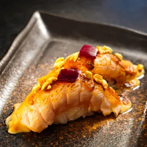 Salmón Y Ponzu