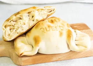 CP Empanada Pollo Queso