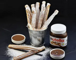 10 Churros Españoles + 2 Salsas✨