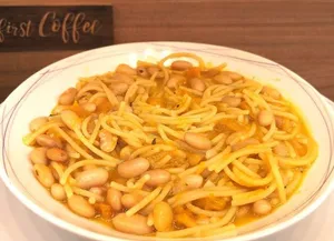 Porotos con riendas + entrada y postre.