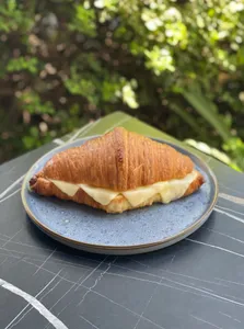 Croissant mozzarella