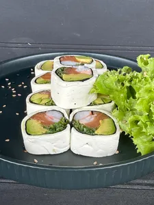 Naomi Roll
