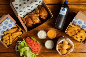 1 pollo + 1/4 pollo + 1 lt. chicha morada