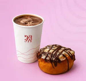 Chocolate caliente + Rollito nutella