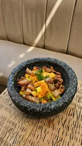 Molcajete Delirio de Chicharrón