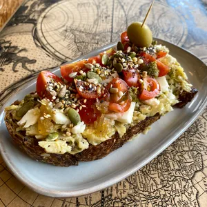 Tostada mediterránea