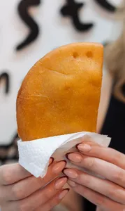 Empanada de chorizo con queso