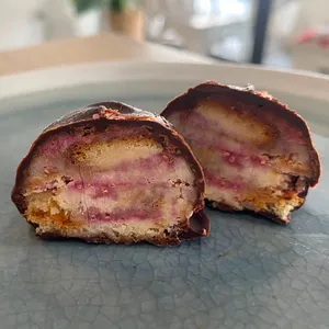 Bombones keto frambuesas