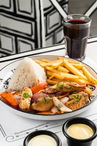 Pollo Saltado