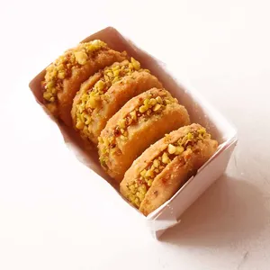 Mini alfajores de pistacho con fudge