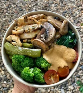 Bowl pollo a la jardinera
