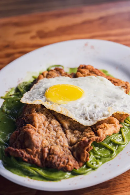 Tallarin Verde con Milanesa Tallarin Verde con Milanesa