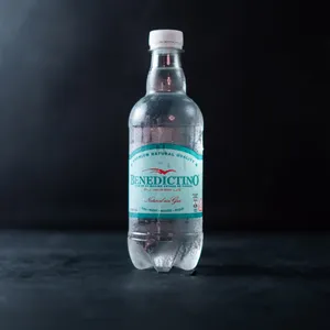 Agua mineral Benedictino sin gas