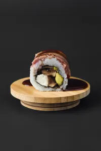V10 Niku Roll