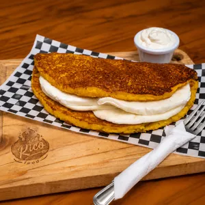 Cachapa Con Queso De Mano
