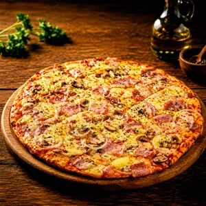 Pizza pequeña tocino 6 porciones Pizza pequeña tocino 6 porciones